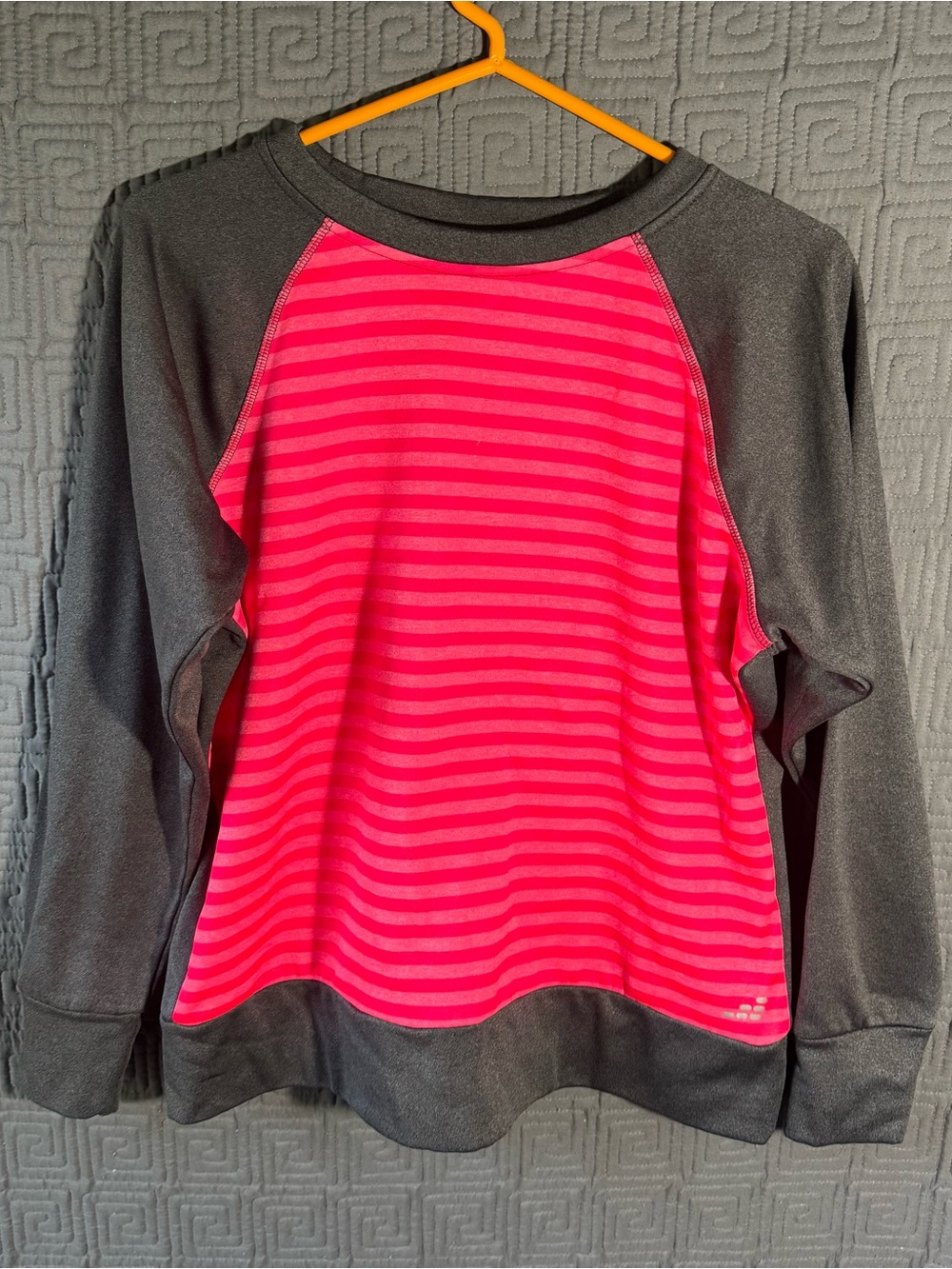 Bcg Pullover Sweater Women’s Medium Pink Grey Gray Long Sleeve 100% Polyester